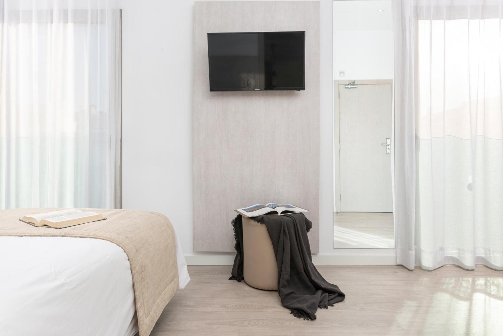 Llaut Boutique Hotel (Adults Only) Can Picafort  Zimmer foto